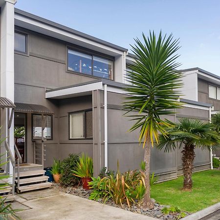 Aqua Soleil Beachfront Apartment Whitianga Exterior photo